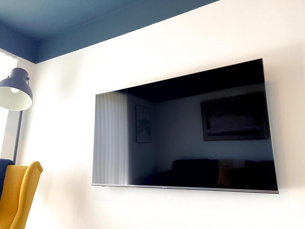 Villa Escape To Tranquil 1 Bed, Poole Canford Magna Esterno foto