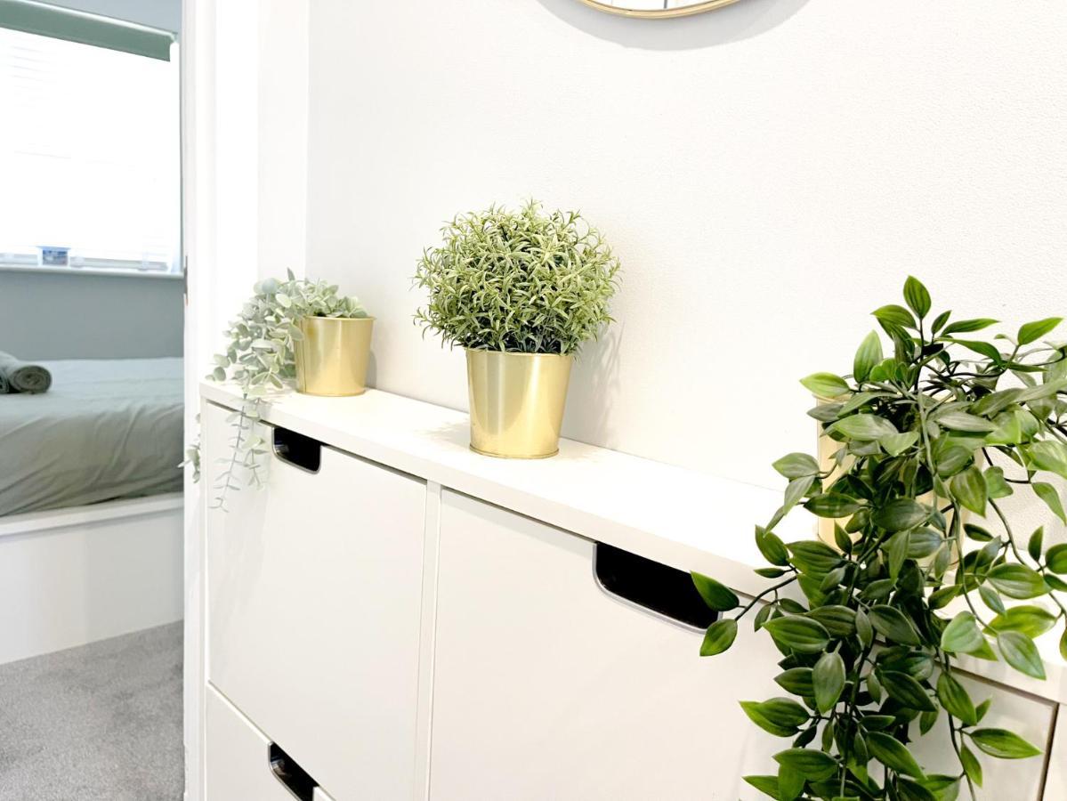 Villa Escape To Tranquil 1 Bed, Poole Canford Magna Esterno foto