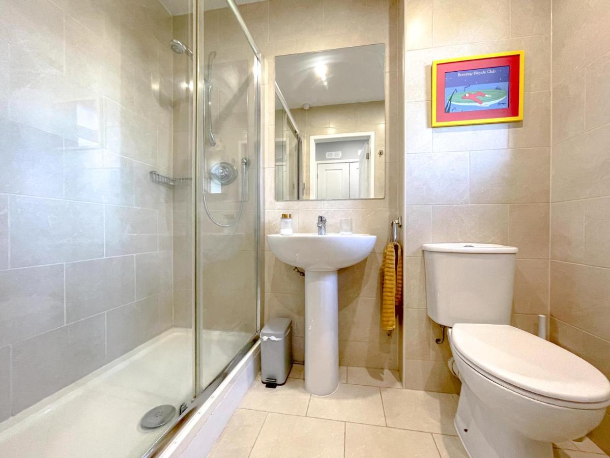 Villa Escape To Tranquil 1 Bed, Poole Canford Magna Esterno foto